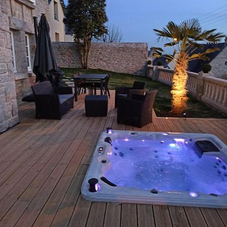 Luxueuse Villa Au Pied Du Chateau Dinan Esterno foto